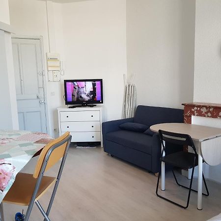 Studio With Sea View For 2 People Tulon Zewnętrze zdjęcie