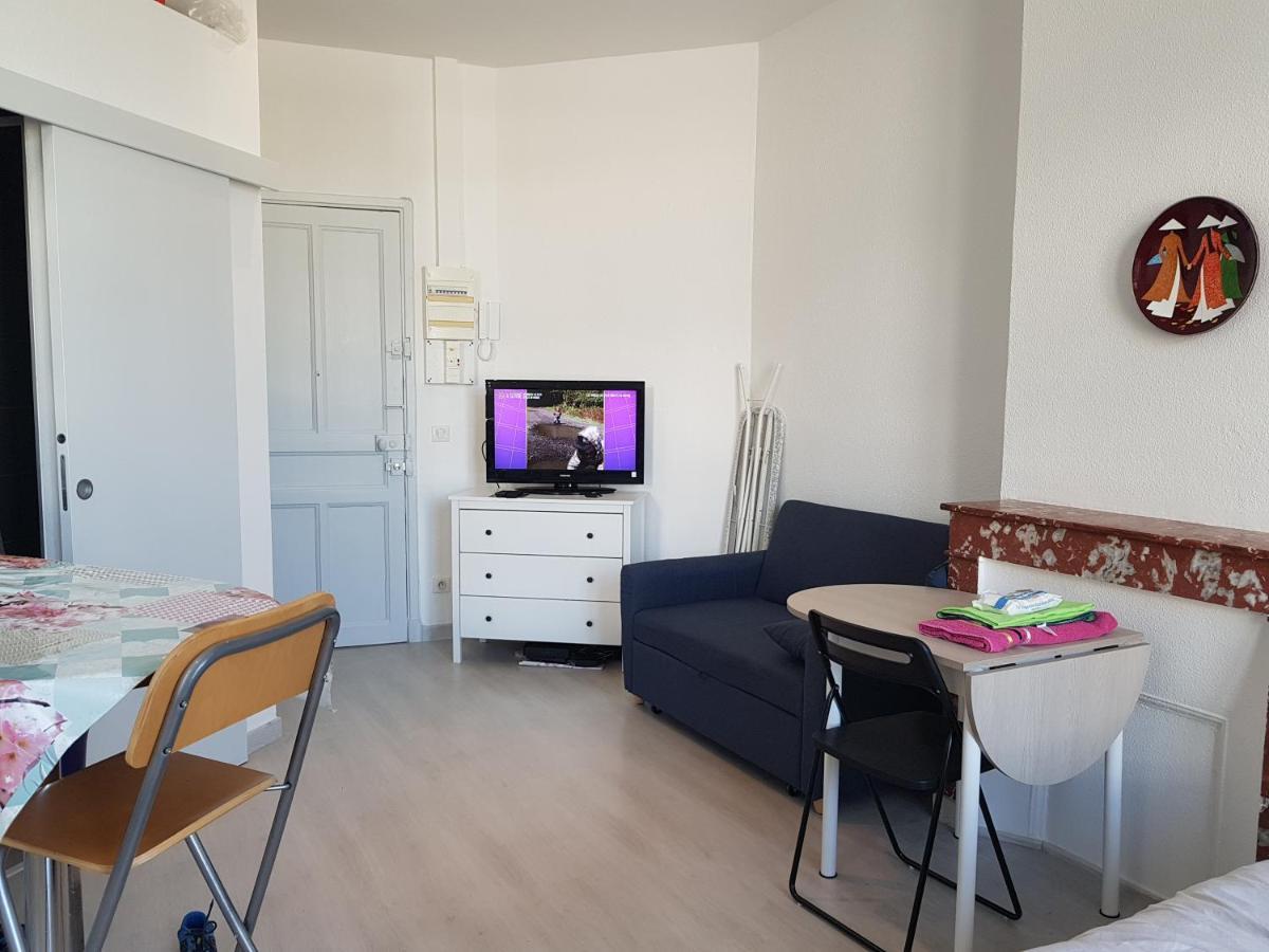 Studio With Sea View For 2 People Tulon Zewnętrze zdjęcie